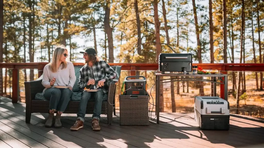Best solar generator for Off-Grid living